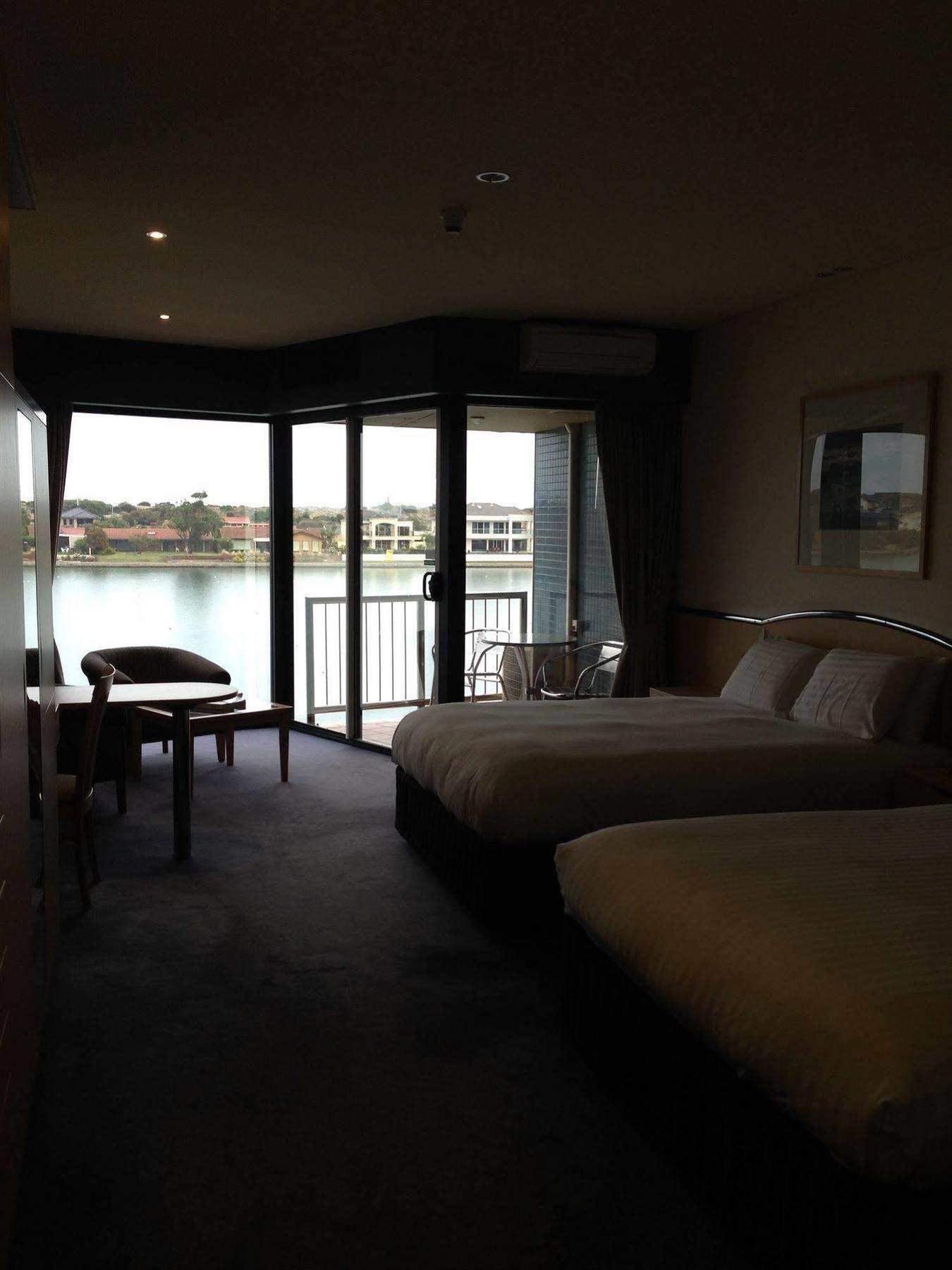 Lakes Hotel Adelaide Buitenkant foto